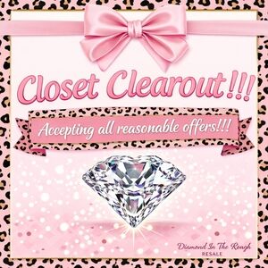 Closet Clearout Pink Leopard Bow Graphic Sign
